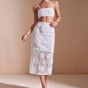 Chic White Textured Midi Skirt Set
